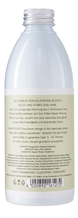 Anwendung der KULTMÄHNE Haarkur – gleichmäßig in die Längen einarbeiten, 3–5 Minuten einwirken lassen und gründlich ausspülen