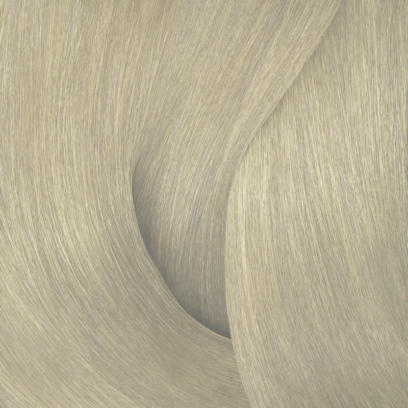 Redken Shades EQ Gloss Pastel Silver Green – zartes, silbrig-grünes Blond mit kühlem Schimmer für ein frisches, modernes Farbergebnis – erhältlich im Matuschka Shop