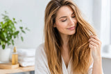 Wie bekomme ich strohige Haare wieder weich?